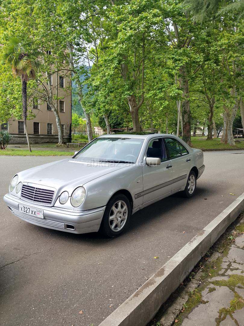 Mercedes-Benz E-Класс