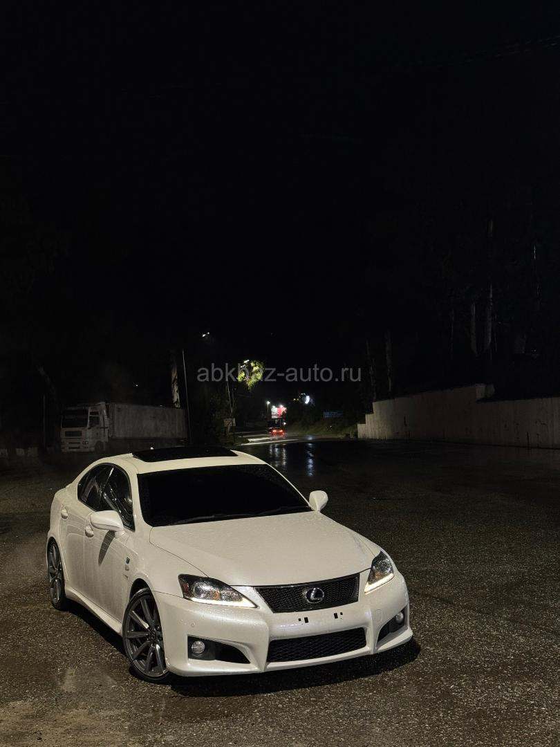 Lexus IS