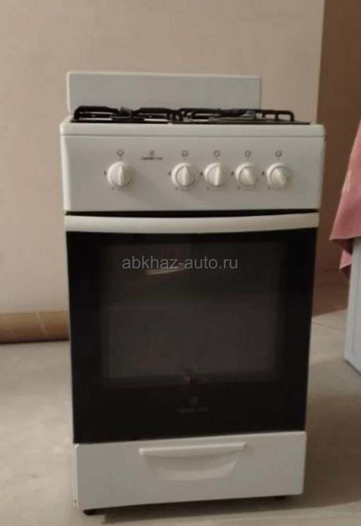 Газовая плита . Доставка обговаривается
