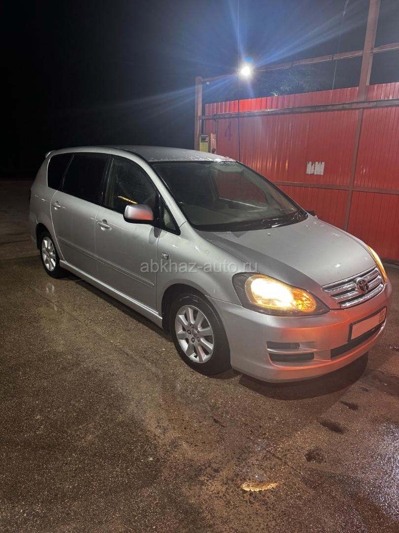 Toyota Ipsum