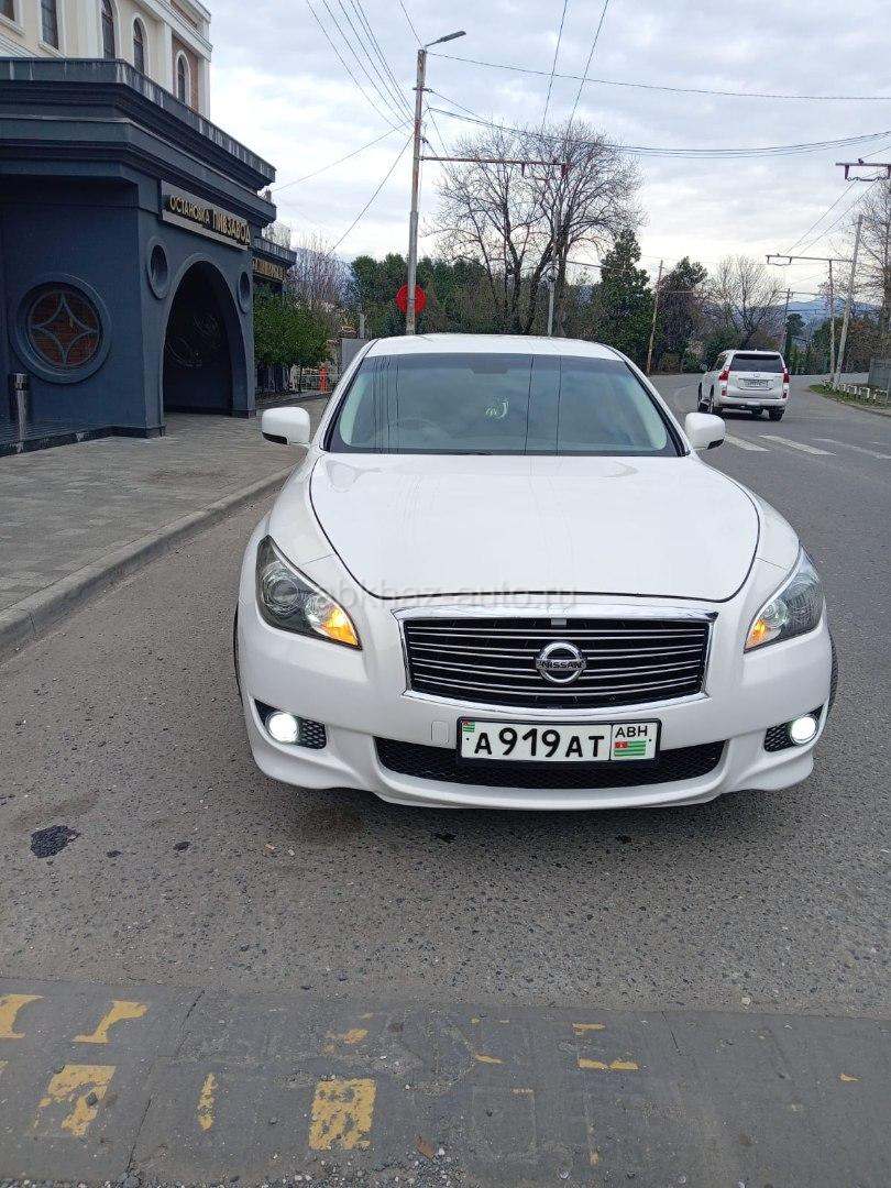 Nissan fuga