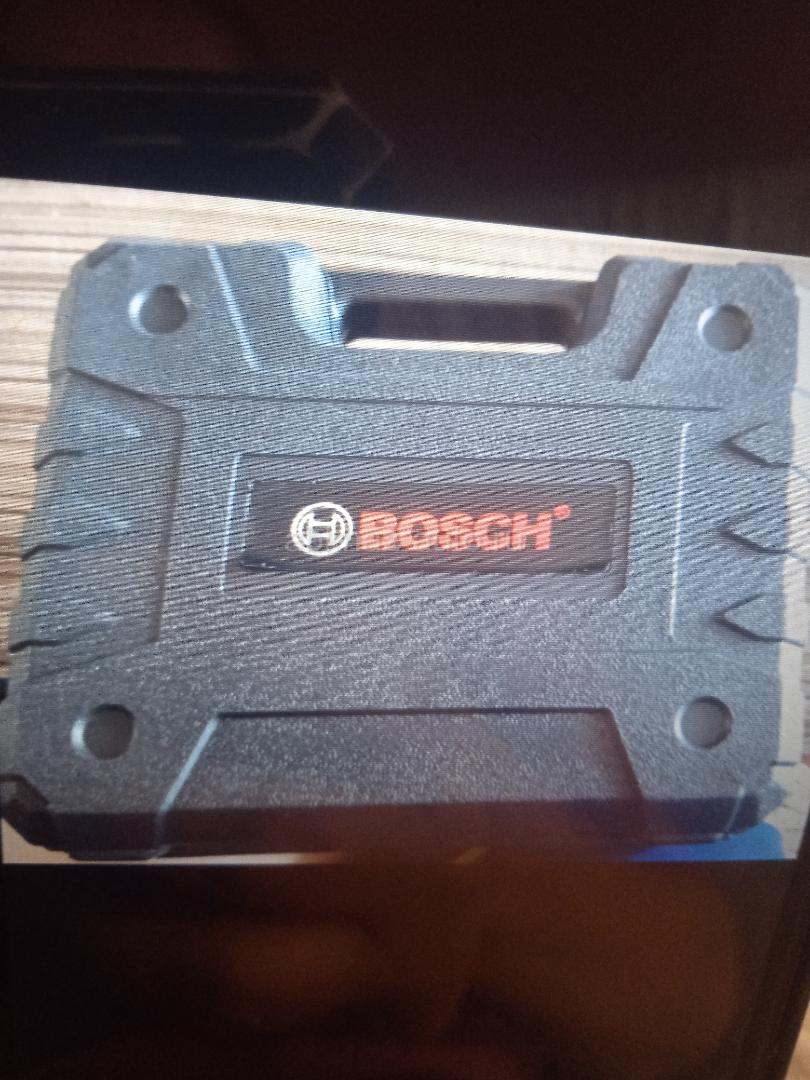 ПРОДАМ ШУРУПОВЕРТ !! ФИРМА  BOSCH !!