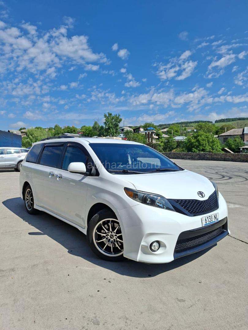 Toyota Sienna