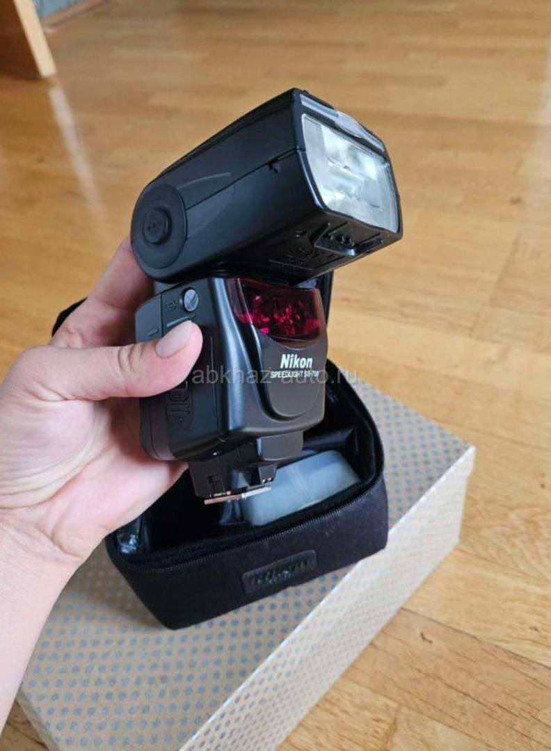 Вспышка Nikon SB 700