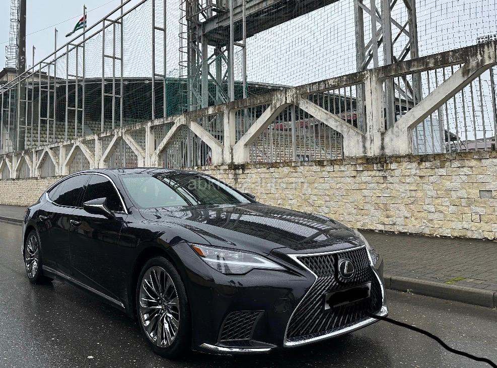 Lexus LS