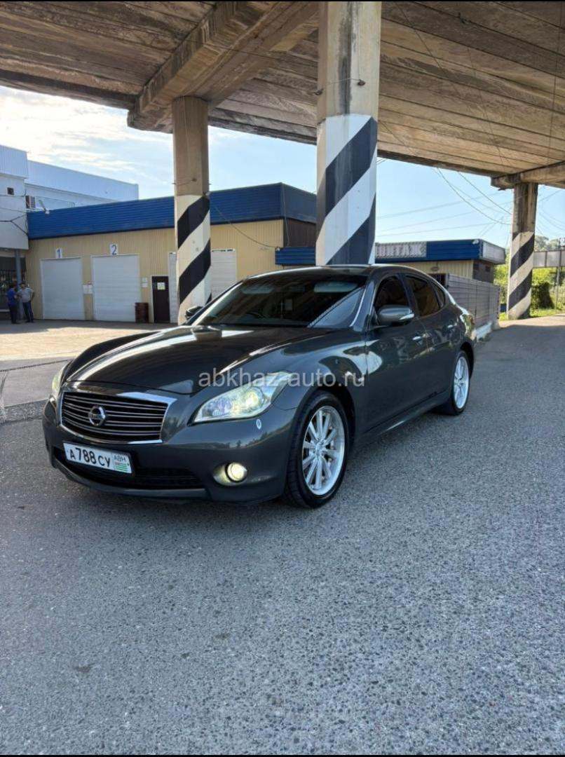 Nissan fuga