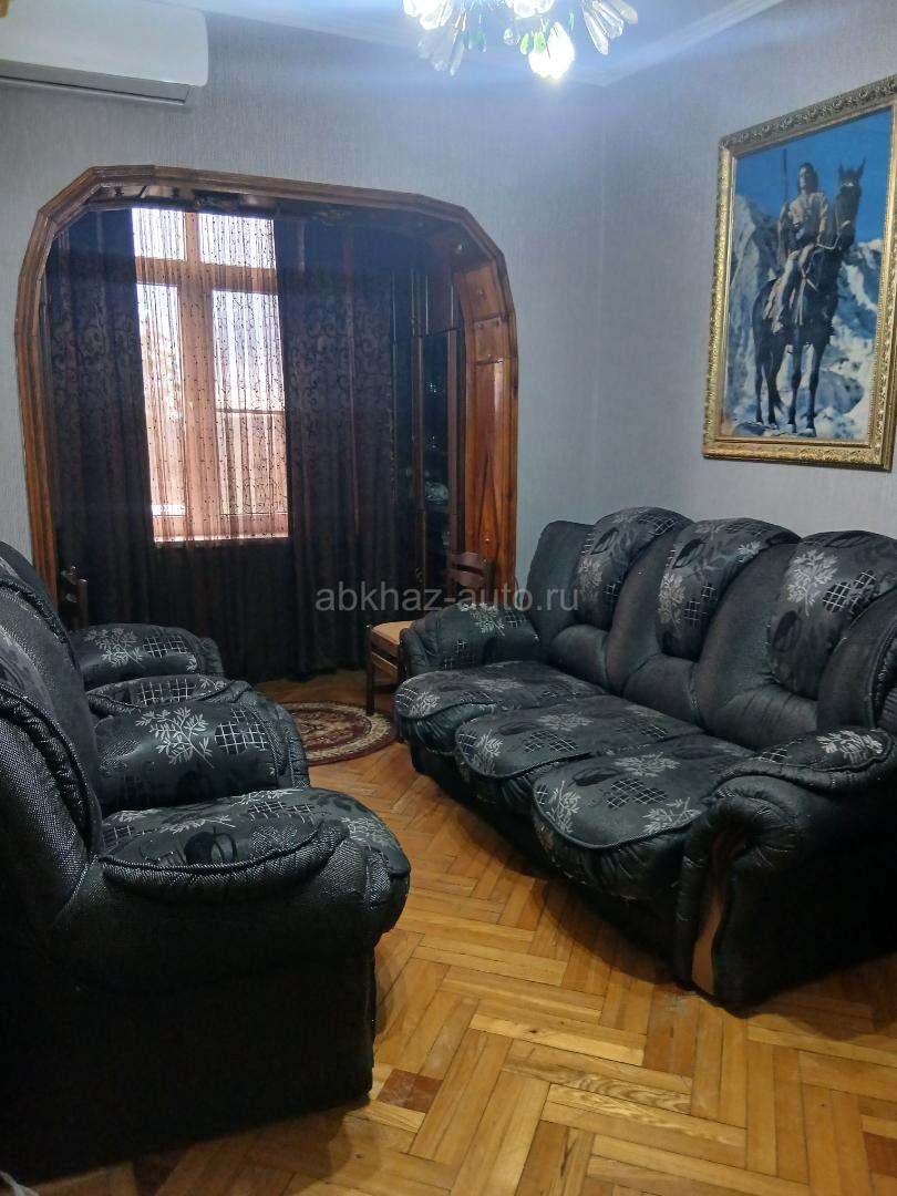 Сдаётся 2 комнатная квартира