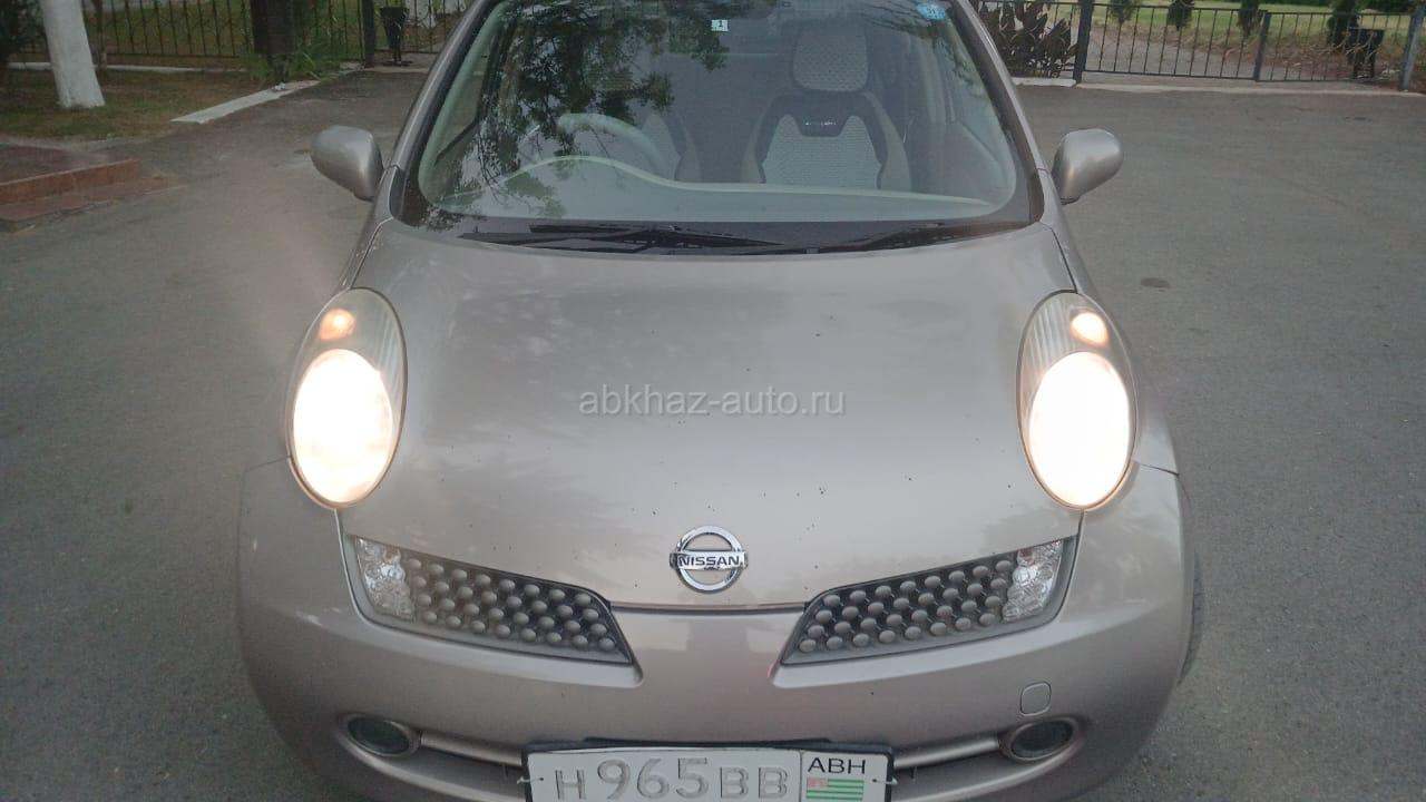 Nissan March