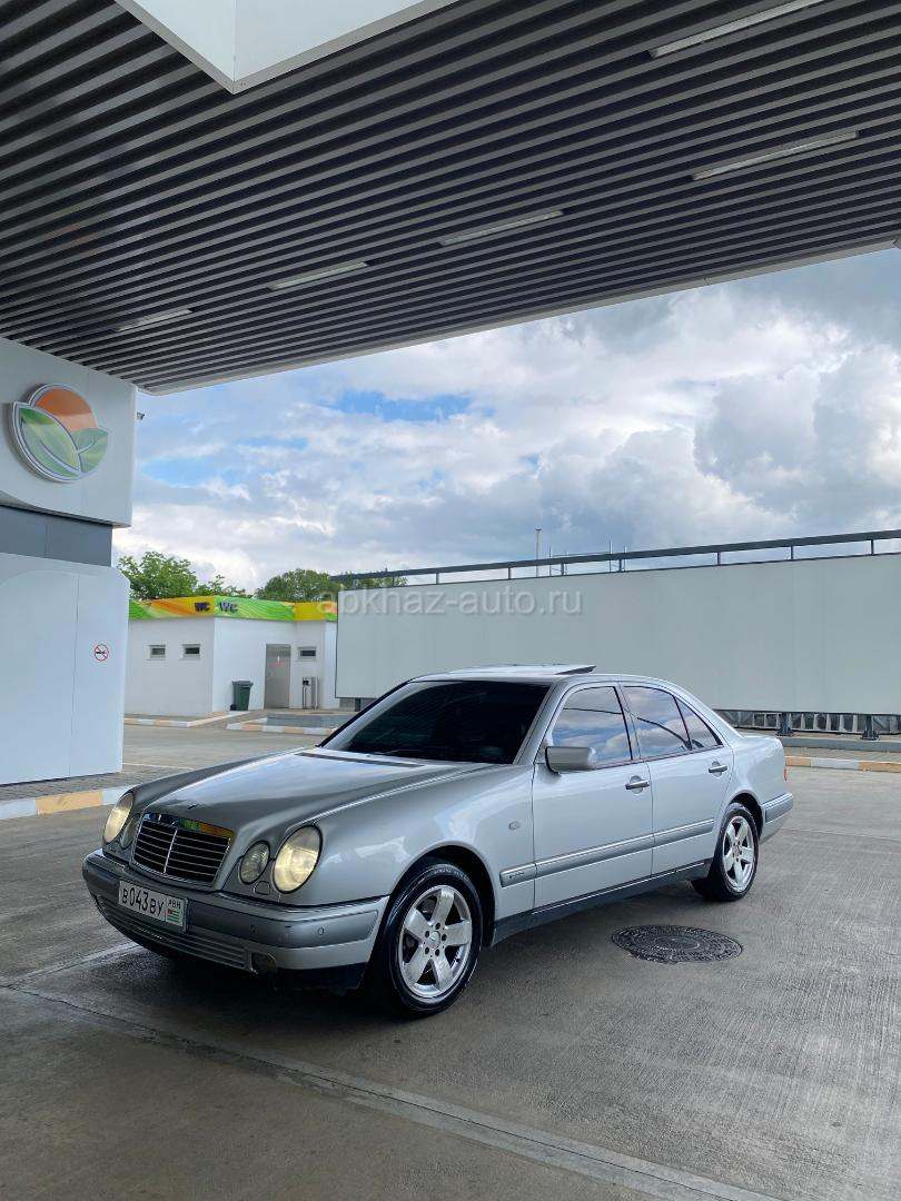 Mercedes-Benz E-Класс