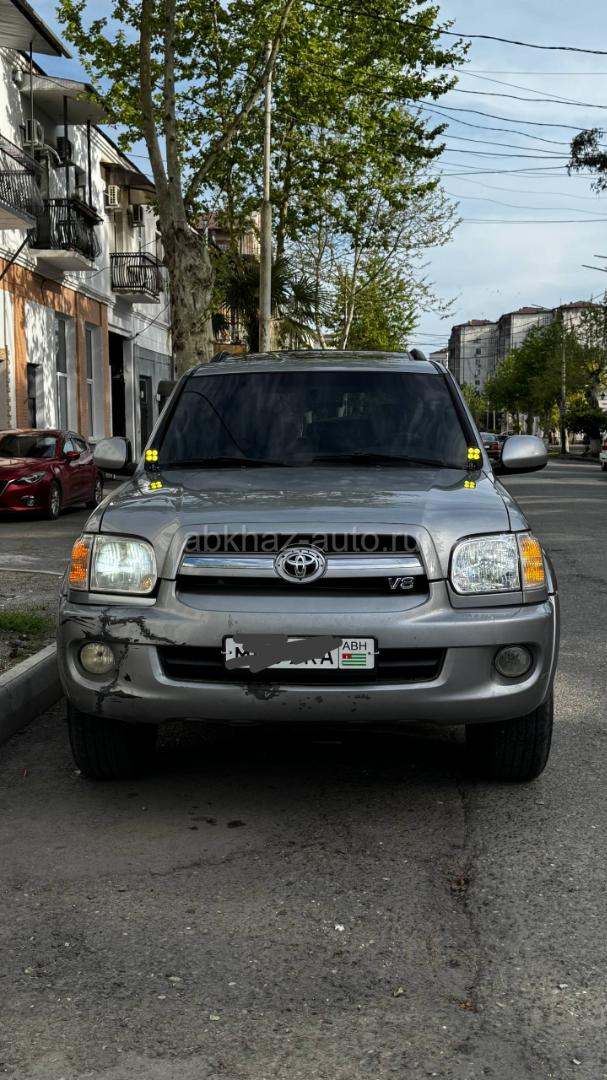 Toyota Sequoia