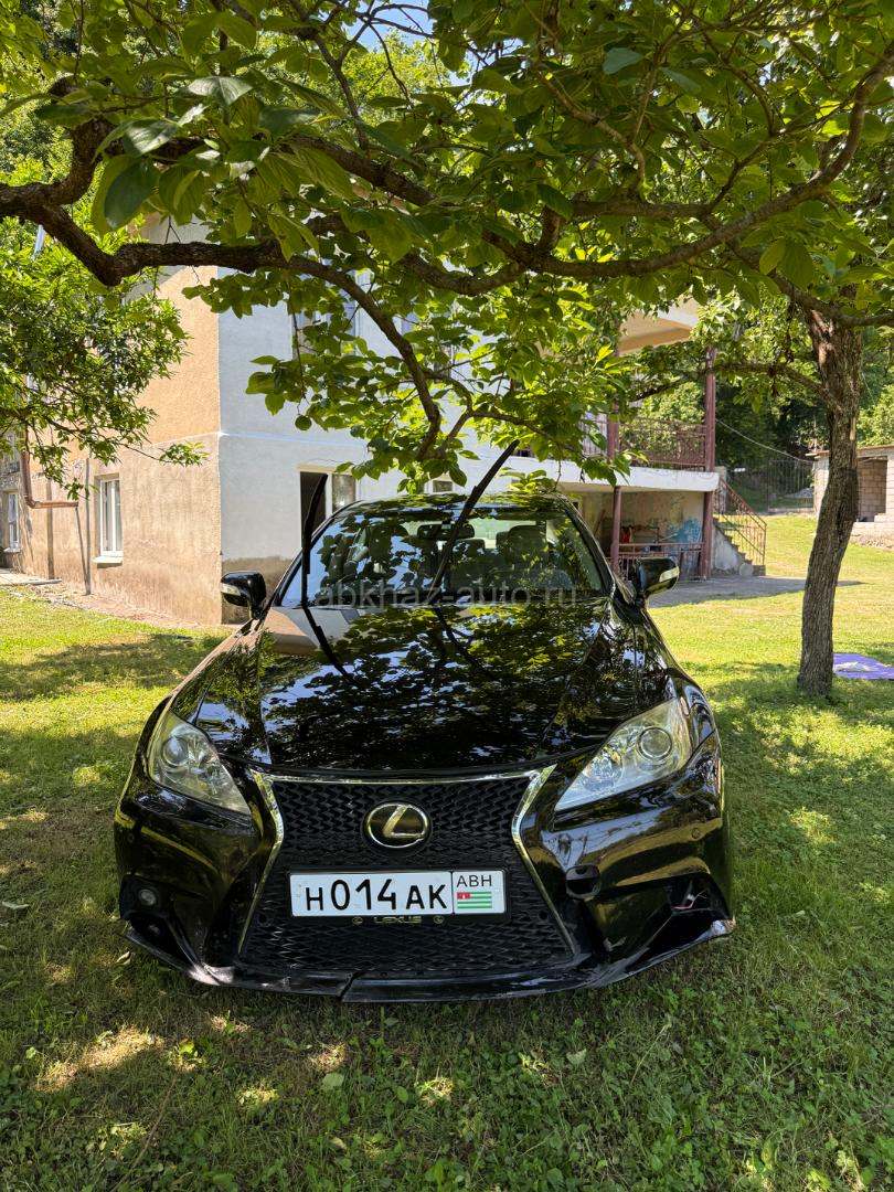 Lexus IS