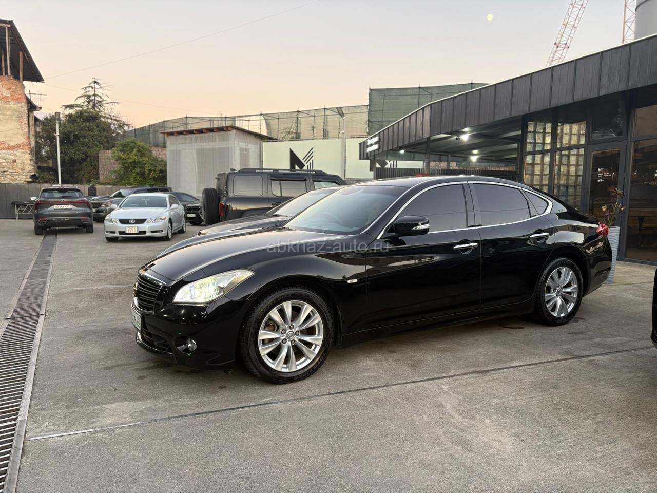 Nissan fuga