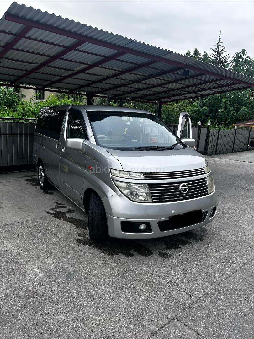 Nissan Elgrand