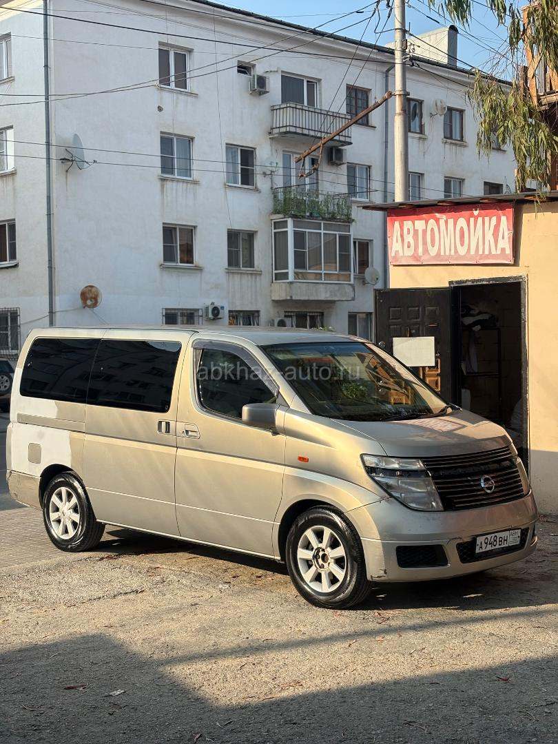 Nissan Elgrand