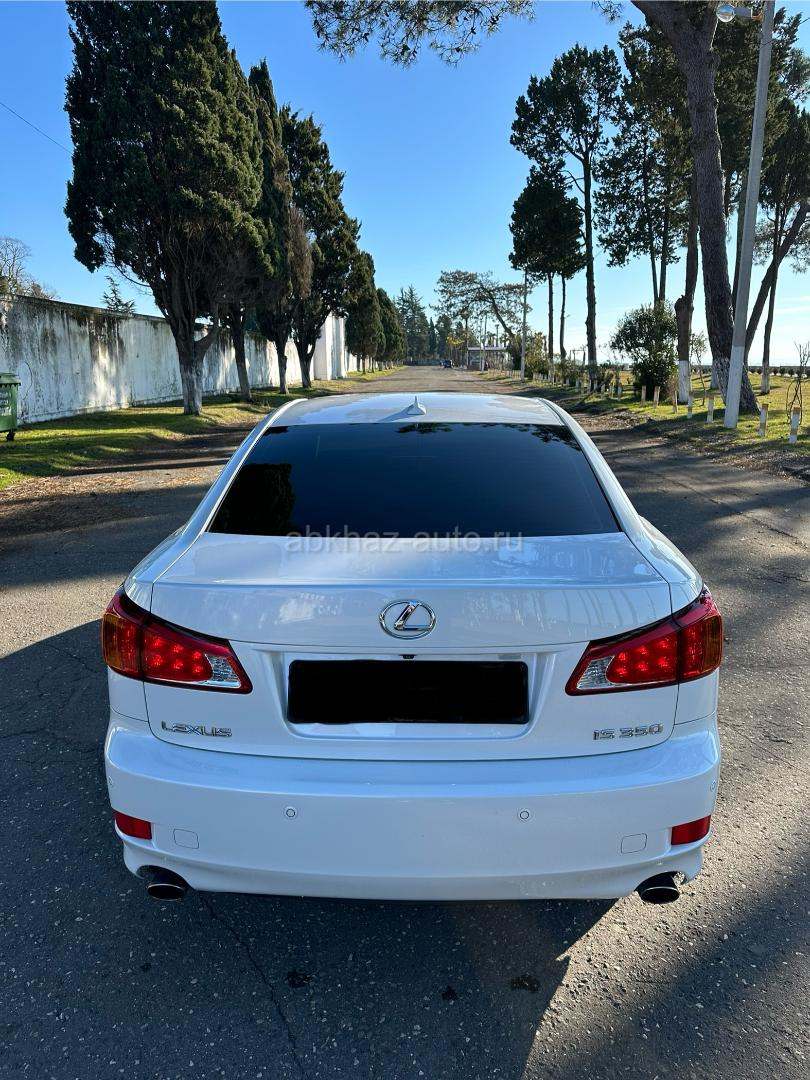 Lexus IS