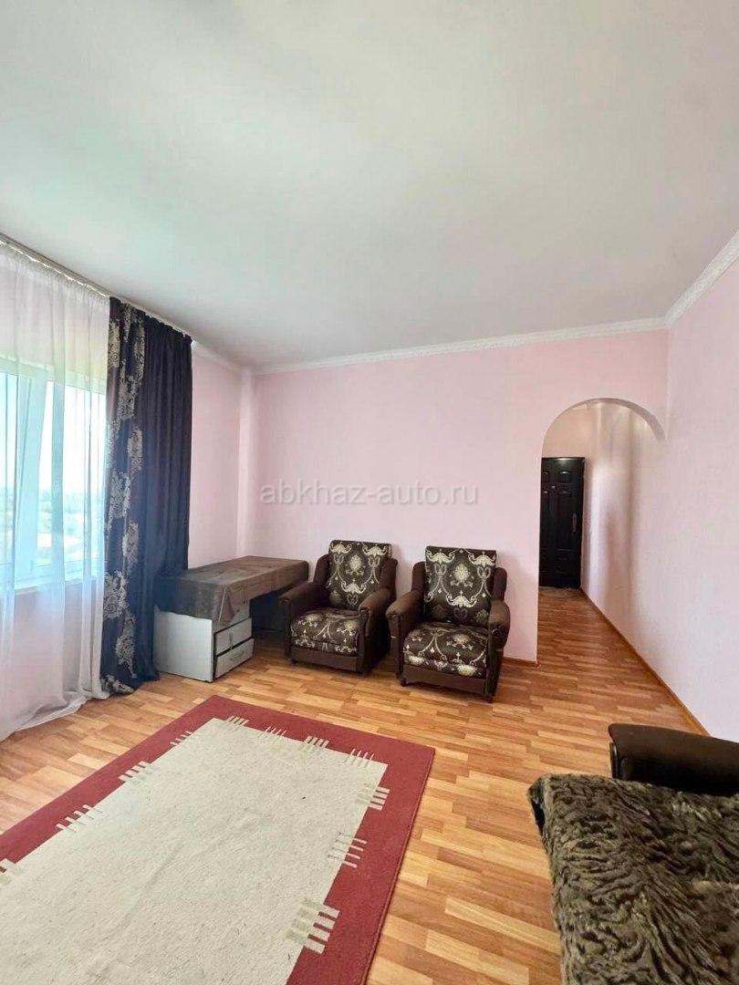 1 - К. КВАРТИРА В СУХУМЕ НА НОВОМ РАЙОНЕ