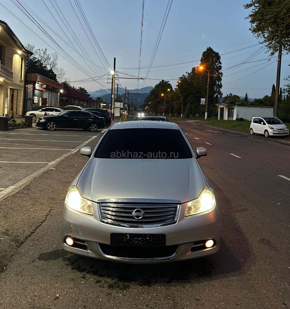 Nissan fuga