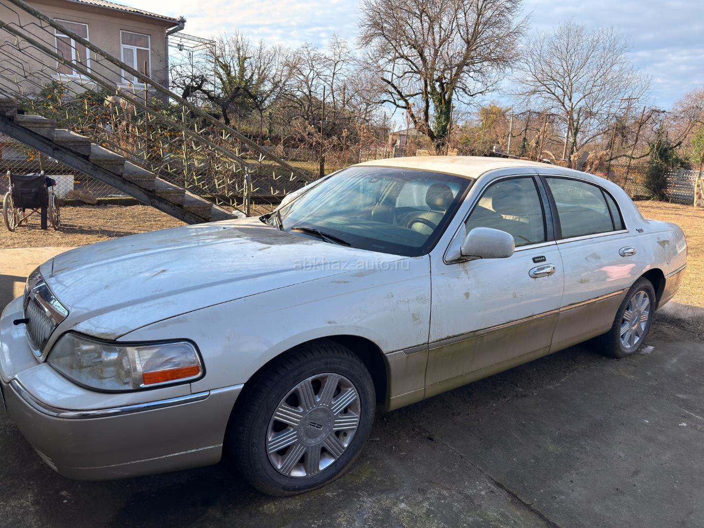 Lincoln Town Car