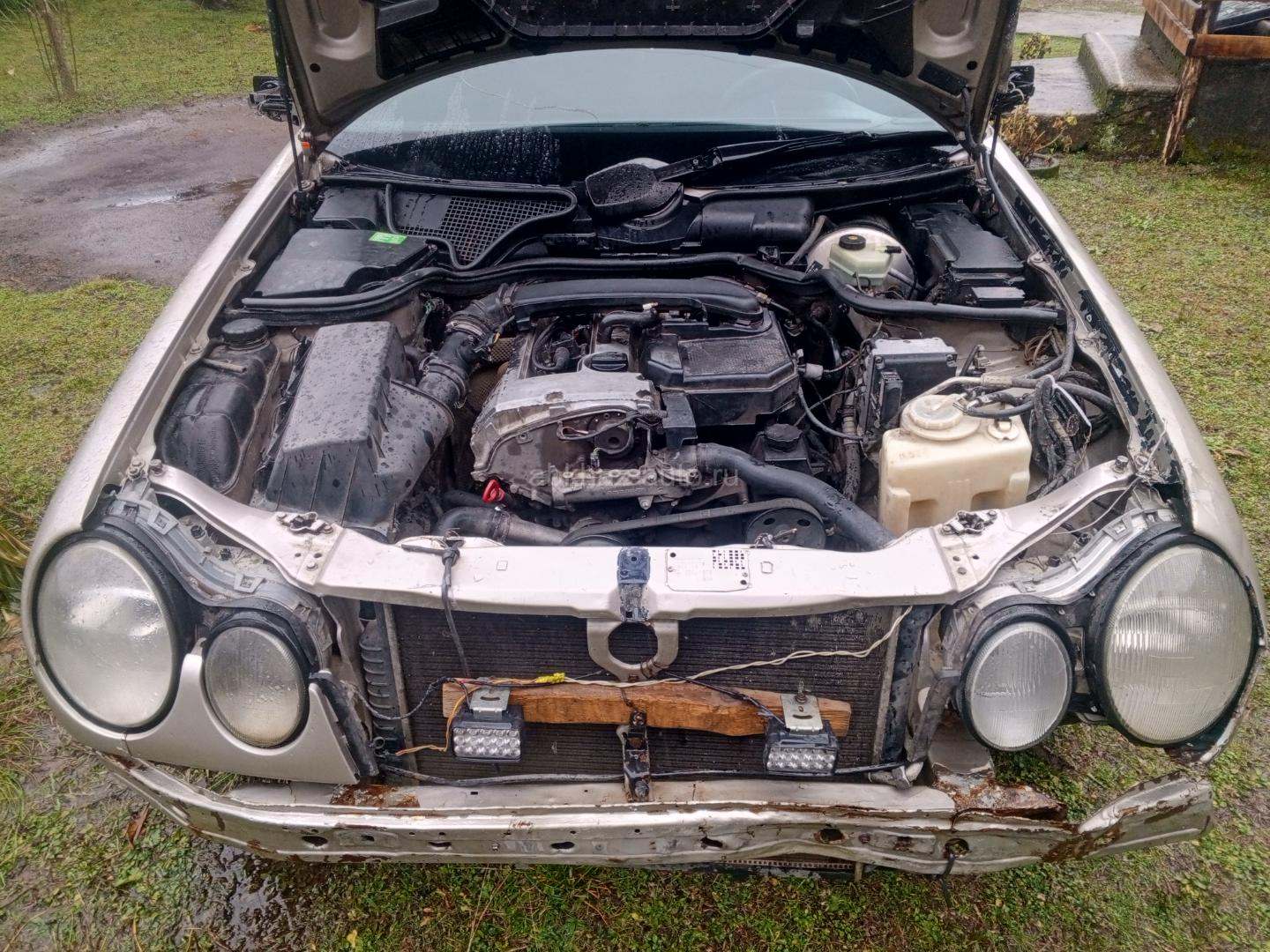 Мерседес  W210!