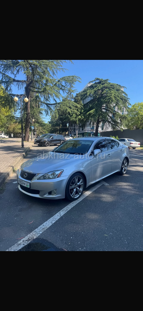 Lexus IS