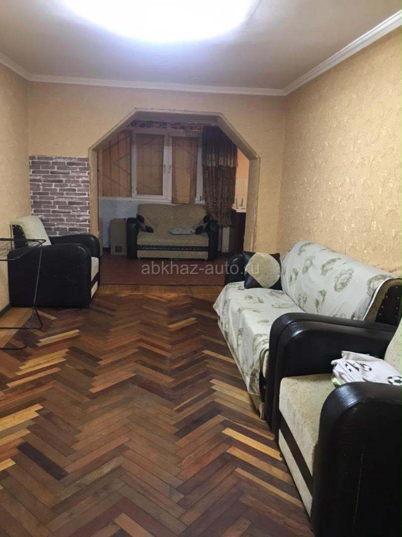 Продам 3х ком. кв. в центре Сухума