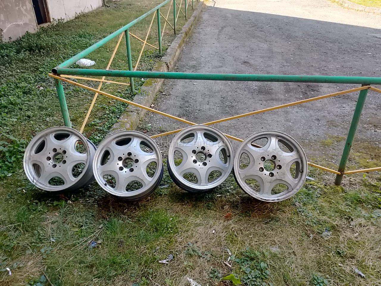 Продаю диски