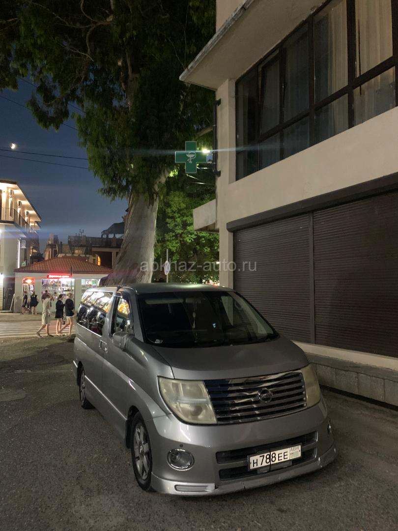Nissan Elgrand