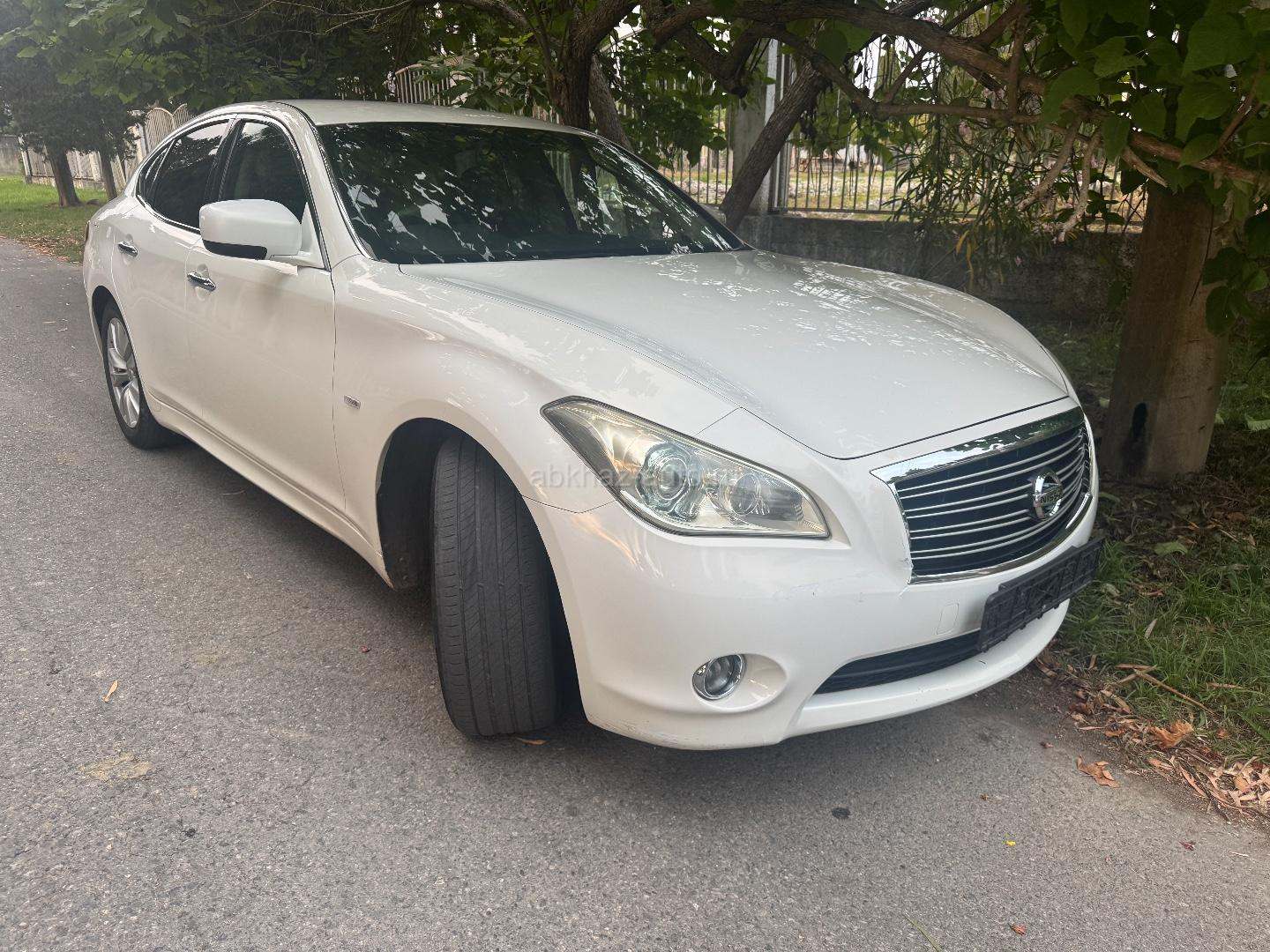 Nissan fuga