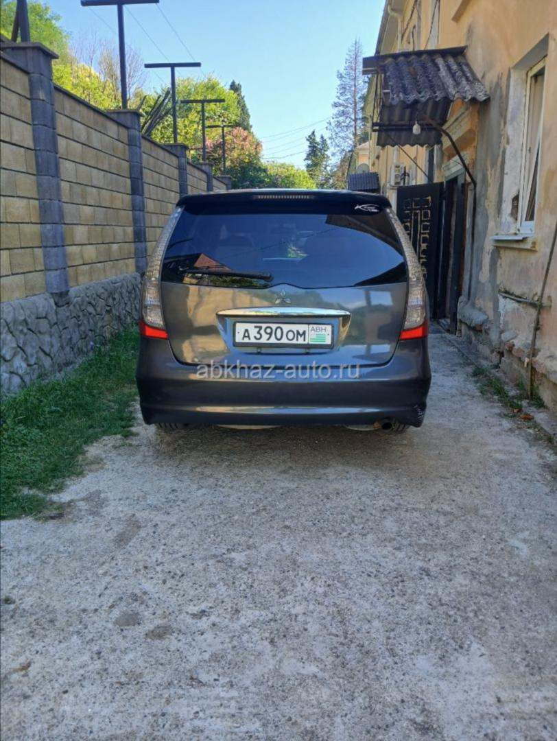 Mitsubishi Grandis