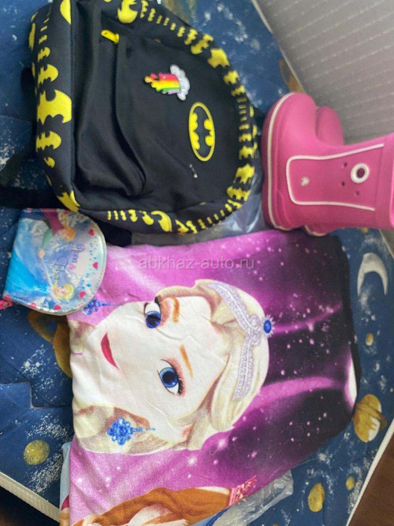 Постельное белье, рюкзак, crocs, кошелек в подарок