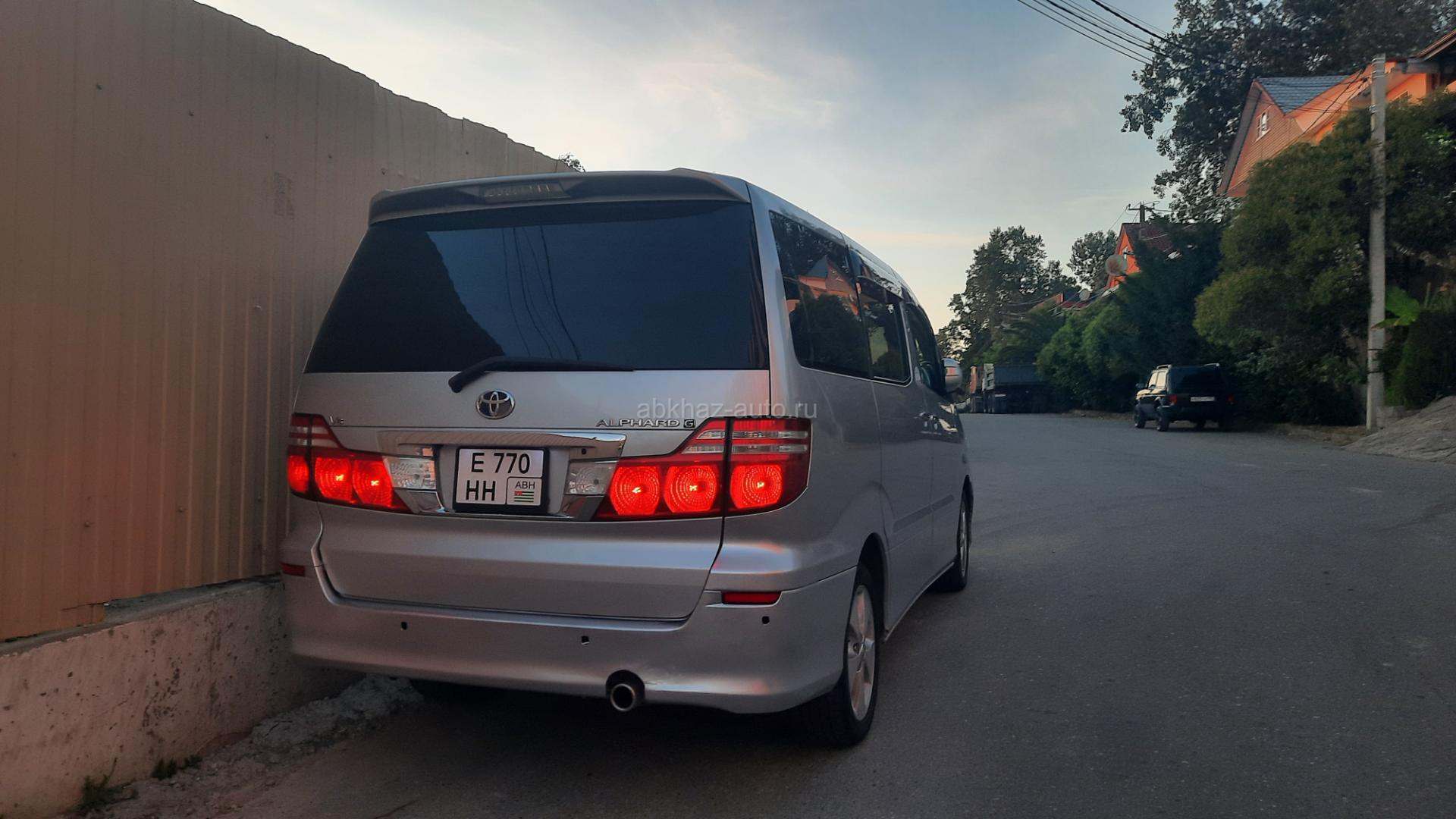 Toyota Alphard