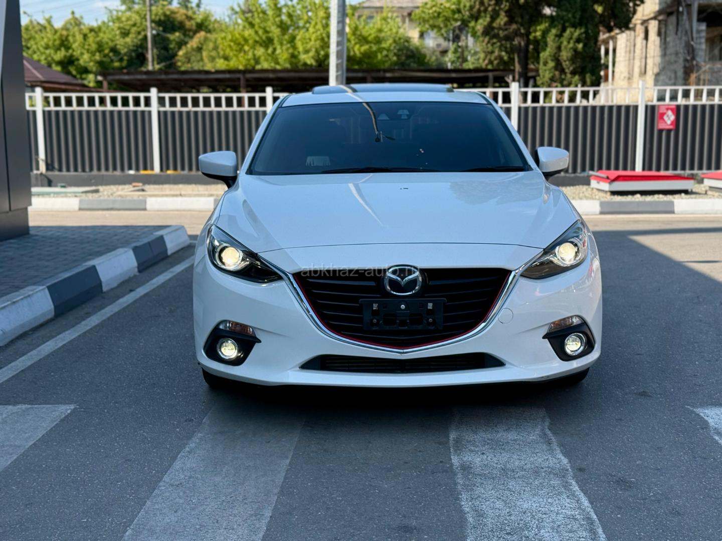 Mazda Аxela