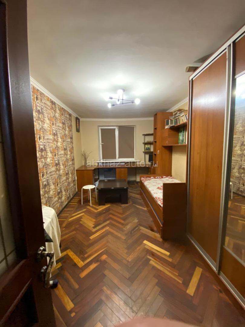 Продам квартиру в центре Сухума