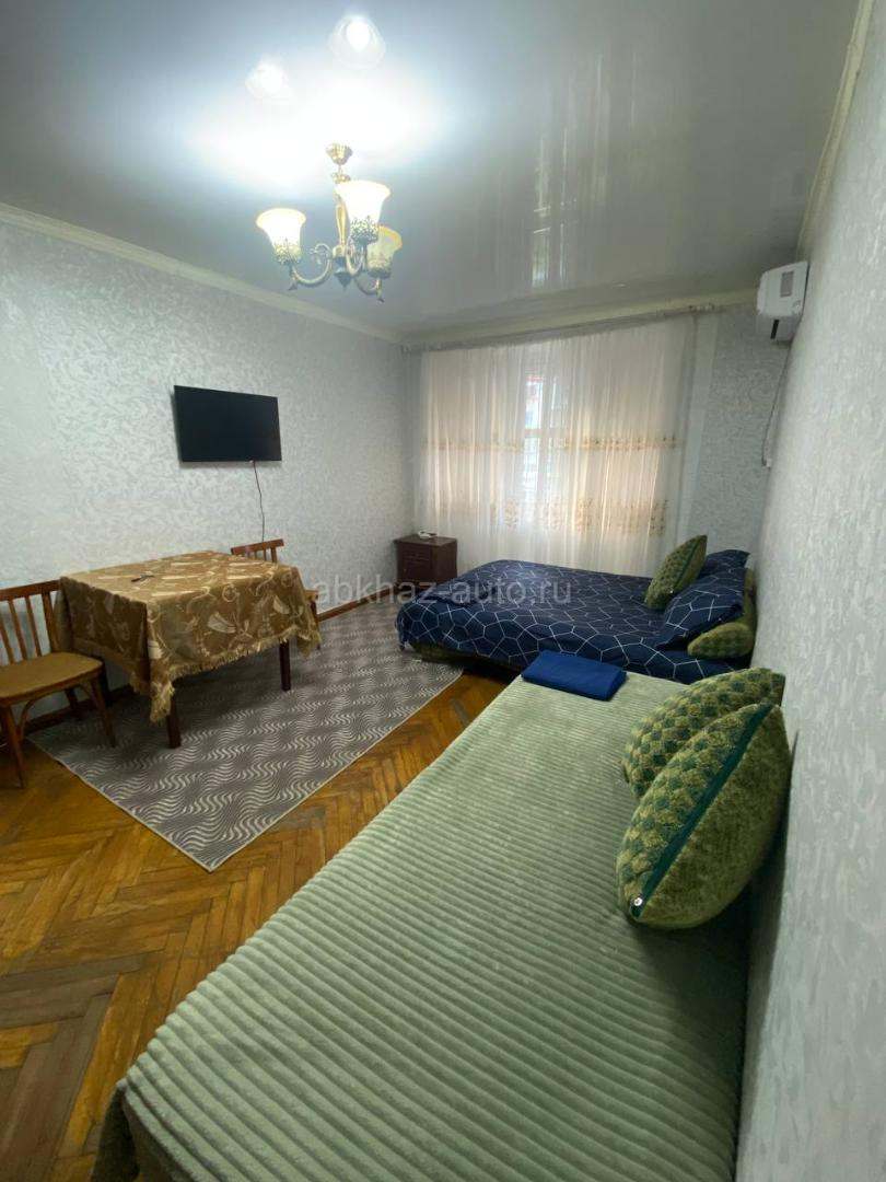 Центр города Сухум. Проспект Аиааира 121.