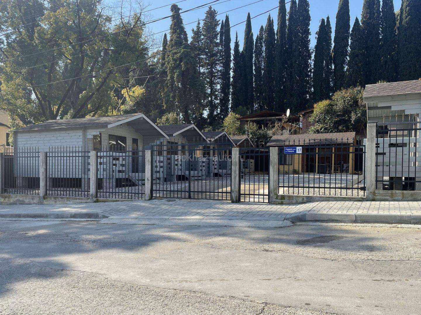 Lakraa Hotel